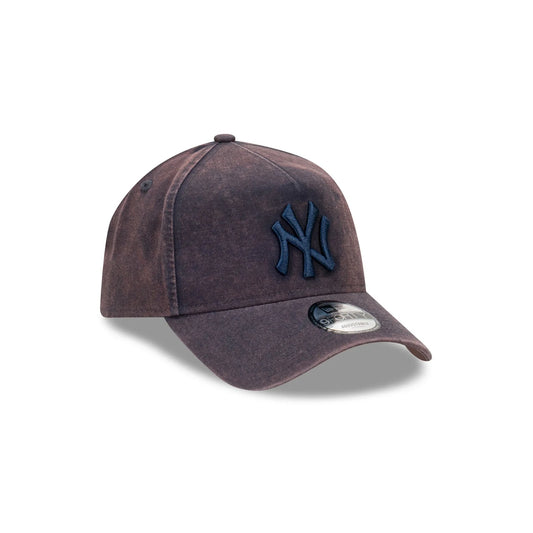 NEW ERA New York Yankees 9FORTY A-Frame Snapback Cap - Tonal Snow Wash Navy