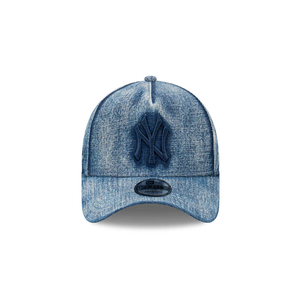 NEW ERA New York Yankees 9FORTY A-Frame Strapback Cap - Snow Wash Denim