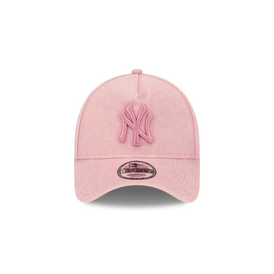 NEW ERA New York Yankees Tonal Snow Wash 9FORTY A-Frame Snapback Cap - Cosmetic Pink
