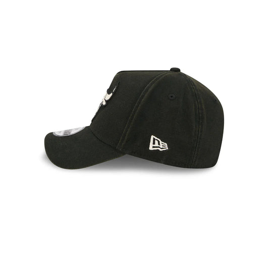 NEW ERA Chicago Bulls Washed Canvas 9FORTY A-Frame Snapback Cap - Washed Black/Ivory