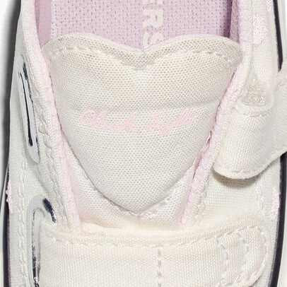 CONVERSE Chuck Taylor All Star Valentines 2V Infant Low Shoe - Vintage White/New Found Bloom