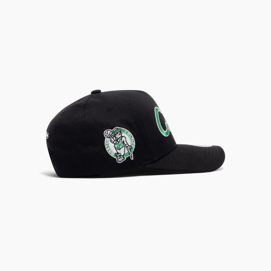 MITCHELL & NESS Boston Celtics Team Script Pro Pinch Front Snapback Cap - Black/Team