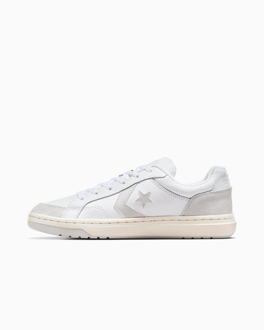 CONVERSE Pro Blaze Classic Low Shoe - White/Fossilized/Egret