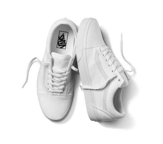 VANS Old Skool Shoe - True White - VENUE.