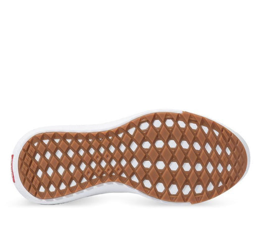 VANS Ultrarange Exo Shoe - True White/True White - VENUE.