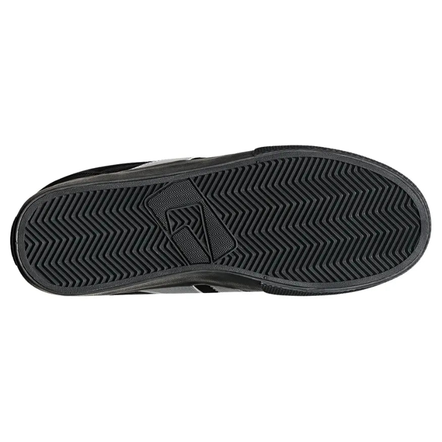 GLOBE Encore 2 Mens Shoe - Black/Metallic Silver