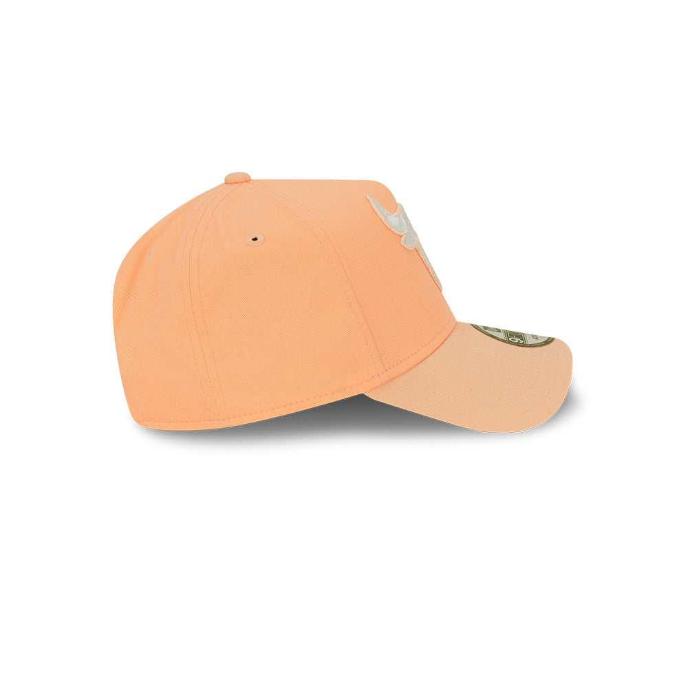 NEW ERA Chicago Bulls 9FORTY A-Frame Snapback Cap - Peach/White/Grey UV