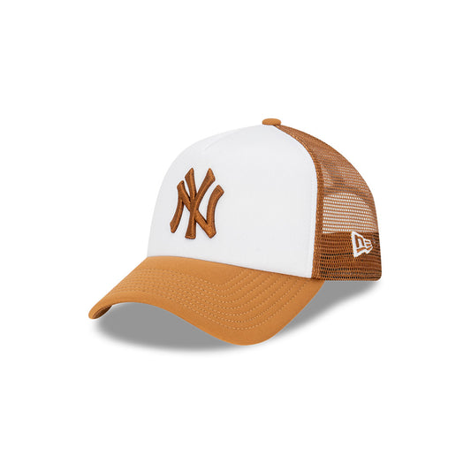 NEW ERA New York Yankees 9FORTY A-Frame Snapback Trucker Cap - Toasted Peanut/White