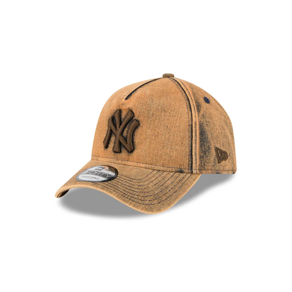 NEW ERA New York Yankees Mud Denim Overwash 9FORTY A-Frame Snapback Cap - Brown Denim/Brown Denim UV