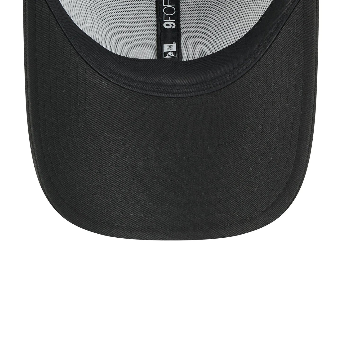 NEW ERA New York Yankees Liquid Metal 9FORTY Snapback Cap - Black/Black UV