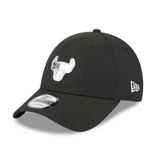 NEW ERA Chicago Bulls Liquid Metal 9FORTY Snapback Cap - Black/Black UV