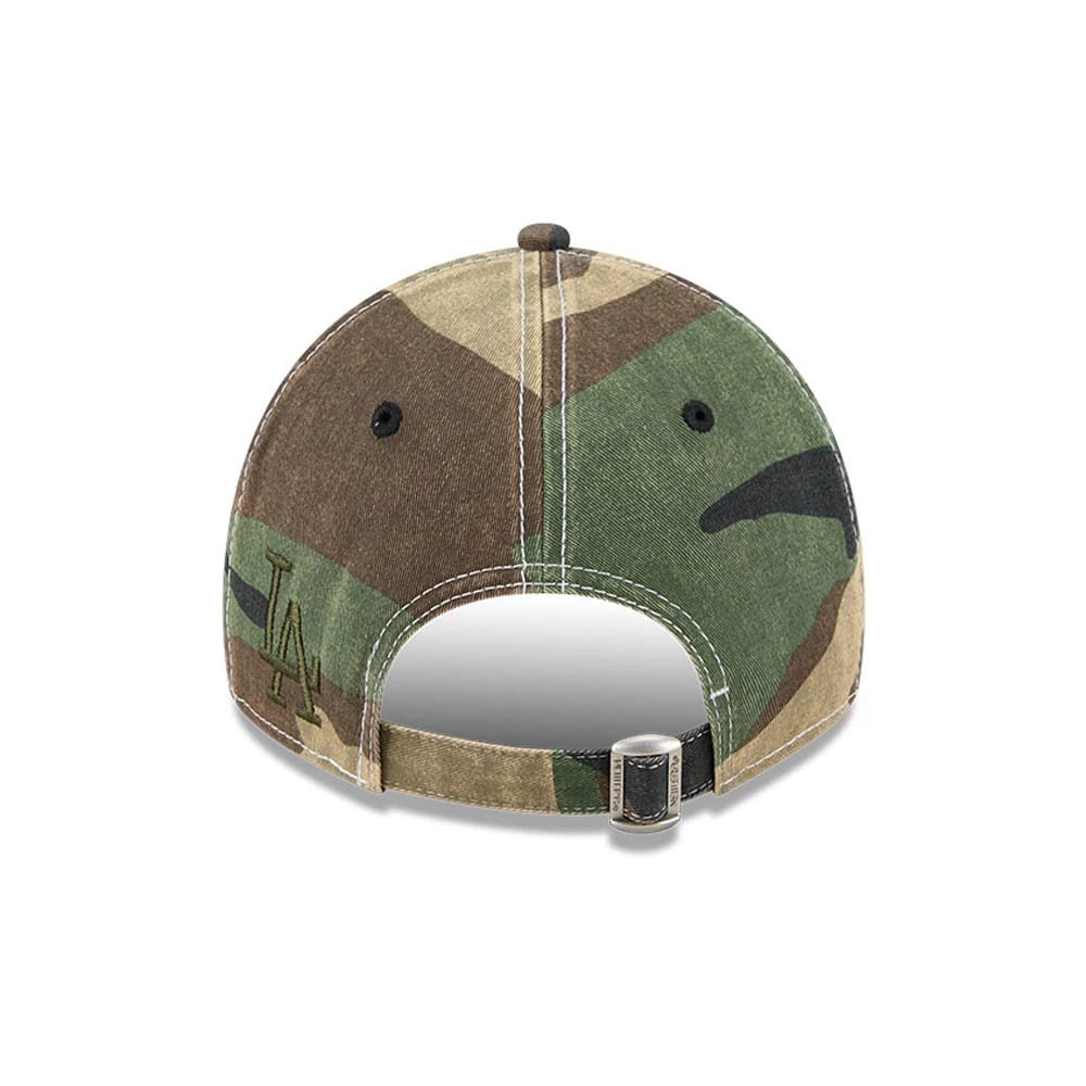 NEW ERA Los Angeles Dodgers Frayed 9TWENTY Strapback Cap - Woodland Camo