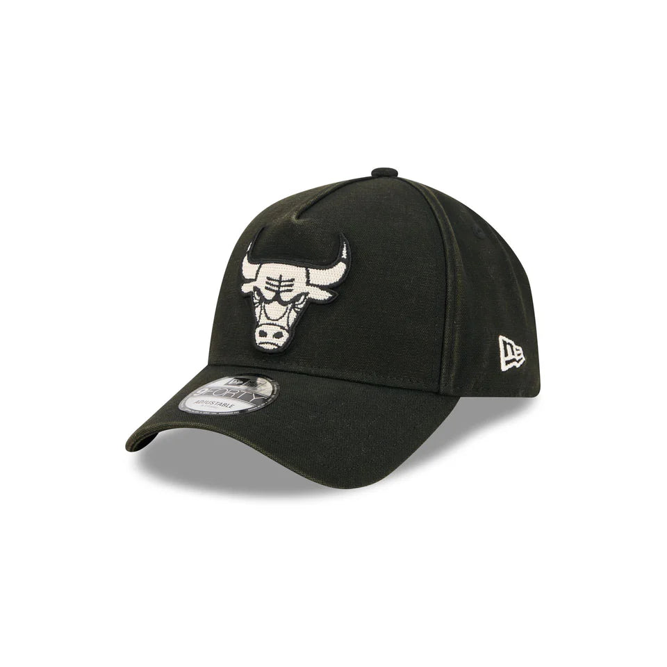 NEW ERA Chicago Bulls Washed Canvas 9FORTY A-Frame Snapback Cap - Washed Black/Ivory