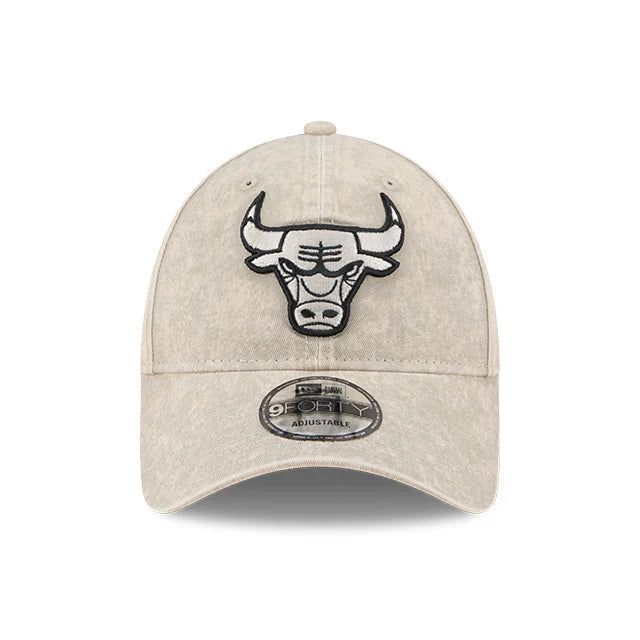NEW ERA Chicago Bulls 9FORTY Snapback Cap - Washed Pebble
