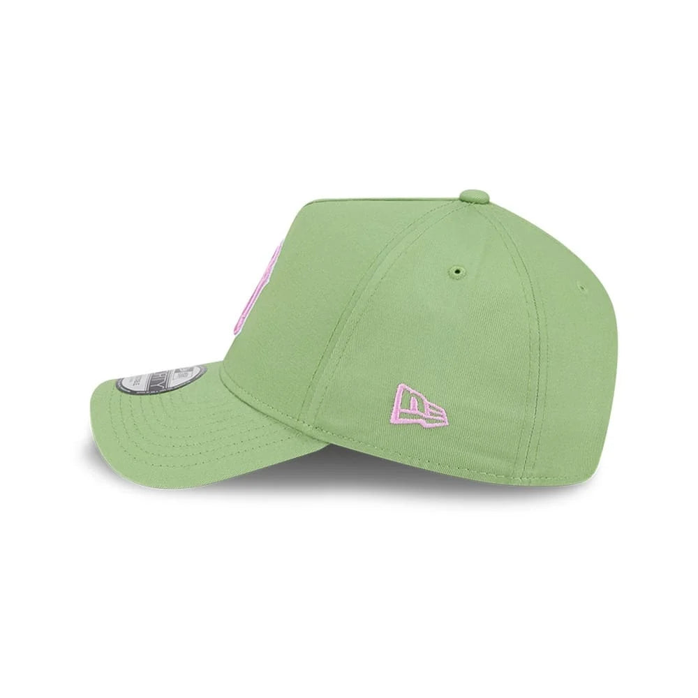 NEW ERA New York Yankees Strawberry Matcha 9FORTY A-Frame Snapback Cap - Matcha Green