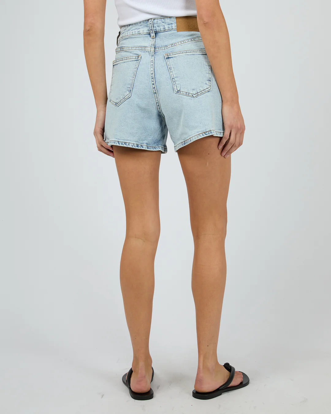 SILENT THEORY Kyia Womens Short - Bleach