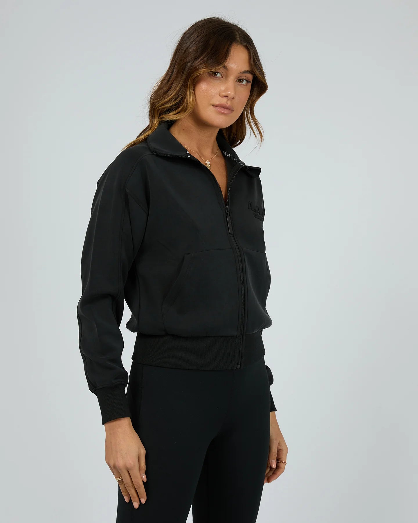 ALL ABOUT EVE Luxe Active Zip Thru Womens Crew - Black