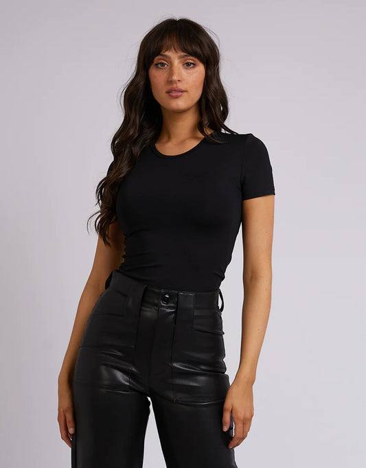 ALL ABOUT EVE Eve Staple Womens Tee - Black