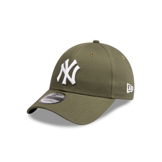 NEW ERA New York Yankees 940 Strapback Cap - Olive/White - VENUE.