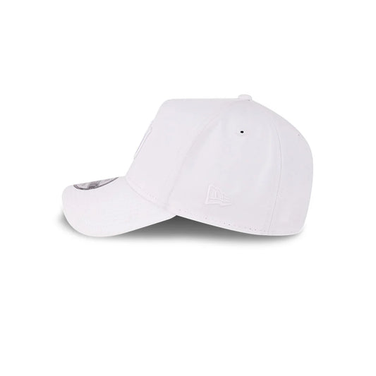 NEW ERA New York Yankees Prolight 9FORTY A-Frame Snapback Cap - White/White