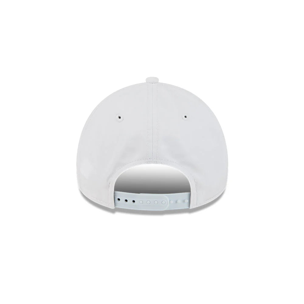 NEW ERA Las Vegas Raiders Prolight 9FORTY A-Frame Snapback Cap - White/White