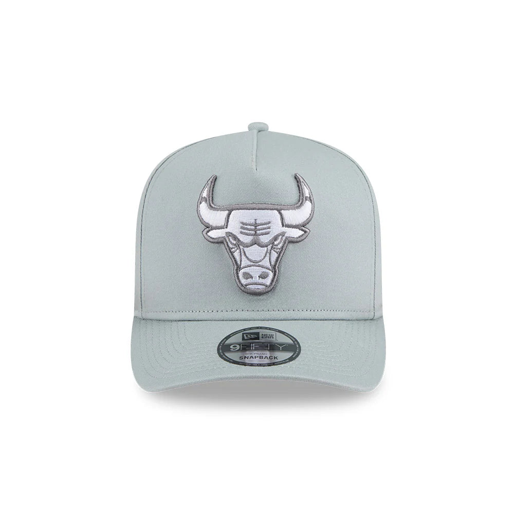 NEW ERA Chicago Bulls 9FIFTY A-Frame Snapback Cap - Silver Wing/Storm Grey UV
