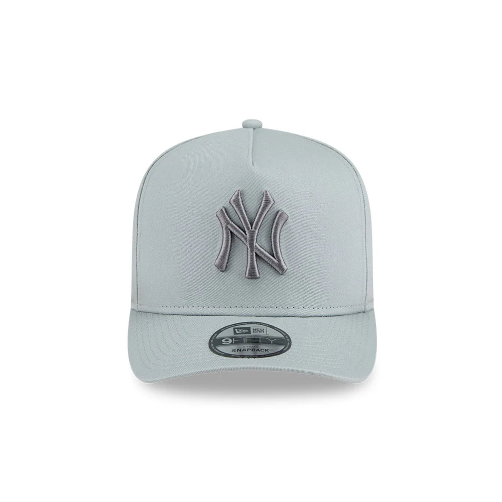 NEW ERA New York Yankees 9FIFTY A-Frame Snapback Cap - Silver Wing/Storm Grey UV