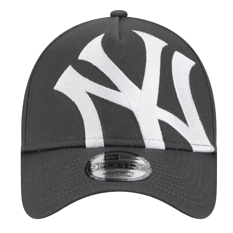 NEW ERA New York Yankees Oversize Tilt 9FORTY A-Frame Snapback Cap - Grey