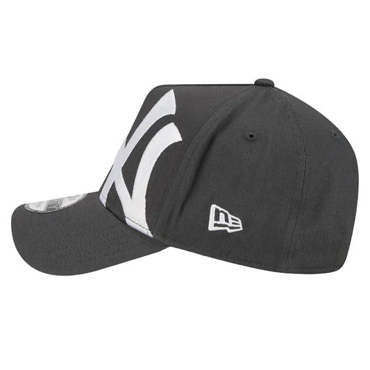 NEW ERA New York Yankees Oversize Tilt 9FORTY A-Frame Snapback Cap - Grey