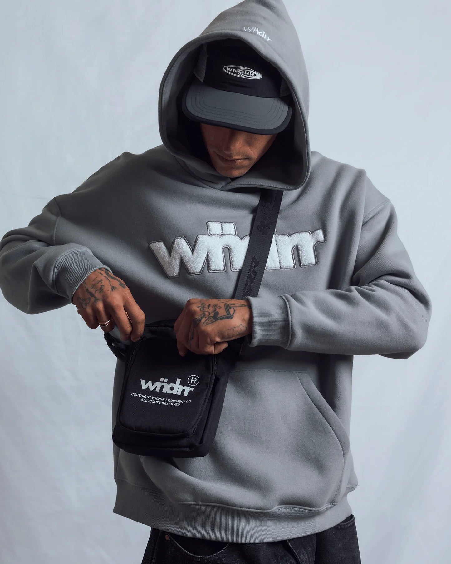 WNDRR Tone Mens Hoodie - Cement Grey