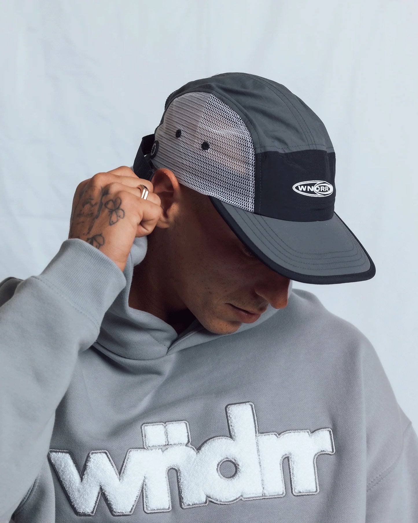 WNDRR Tone Mens Hoodie - Cement Grey