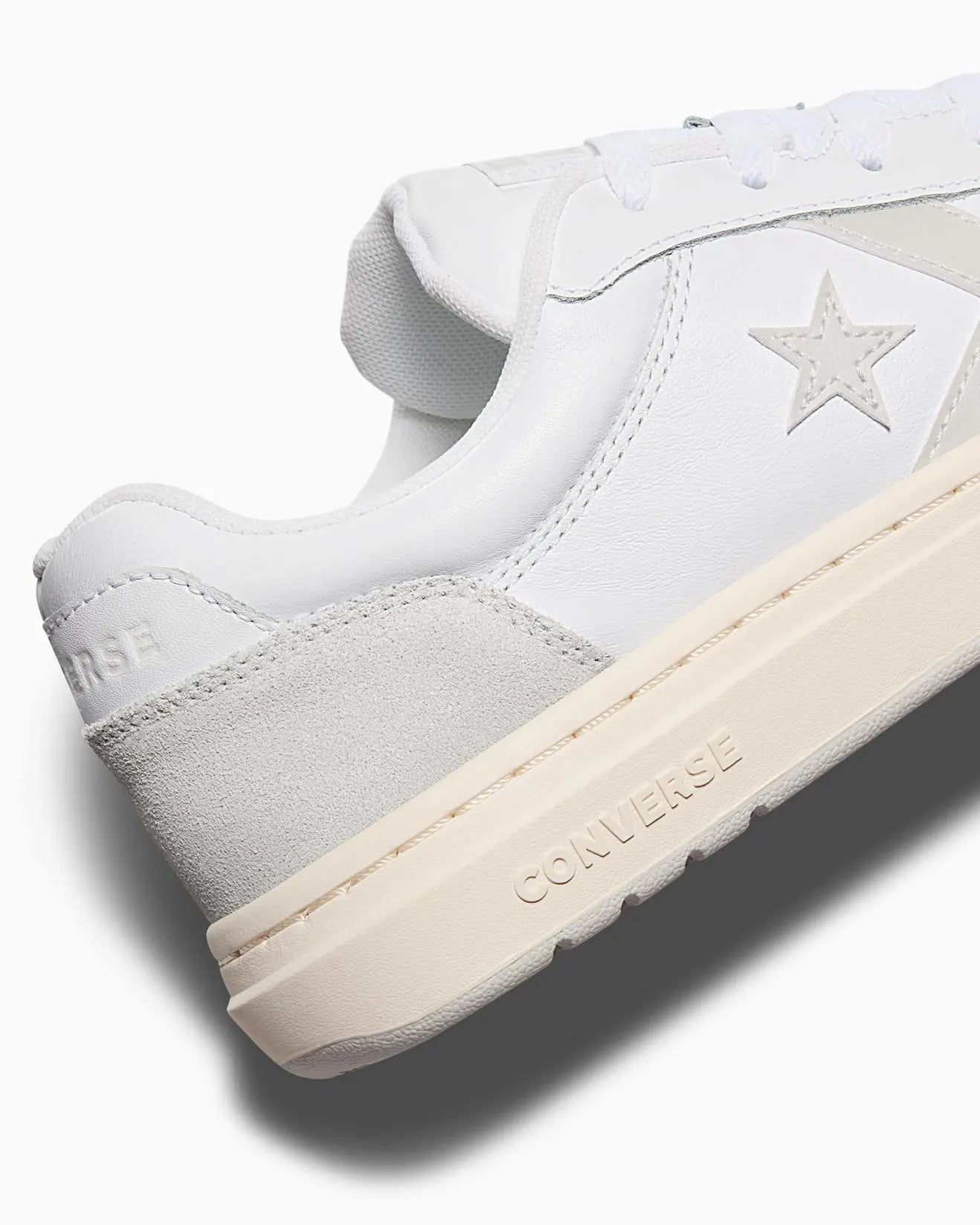 CONVERSE Pro Blaze Classic Low Shoe - White/Fossilized/Egret