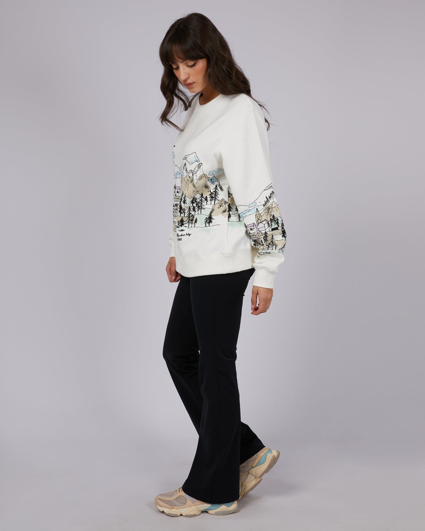 ALL ABOUT EVE Apres Ski Oversized Womens Crew - Vintage White